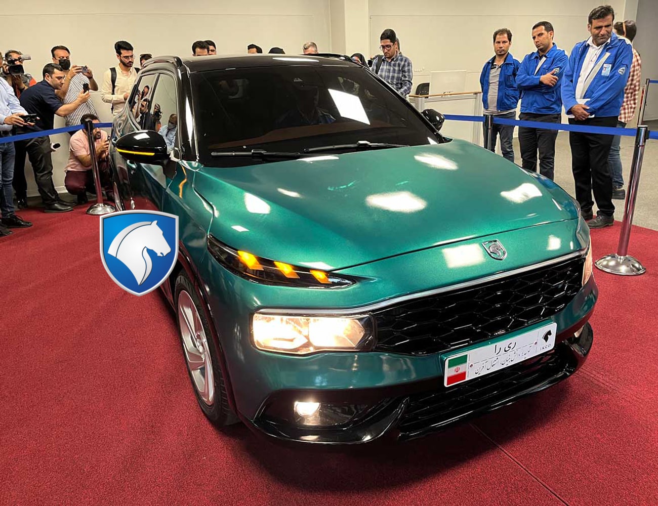 آیین رونمایی از ری را اولین کراس اوور ملی در ایران خودرو